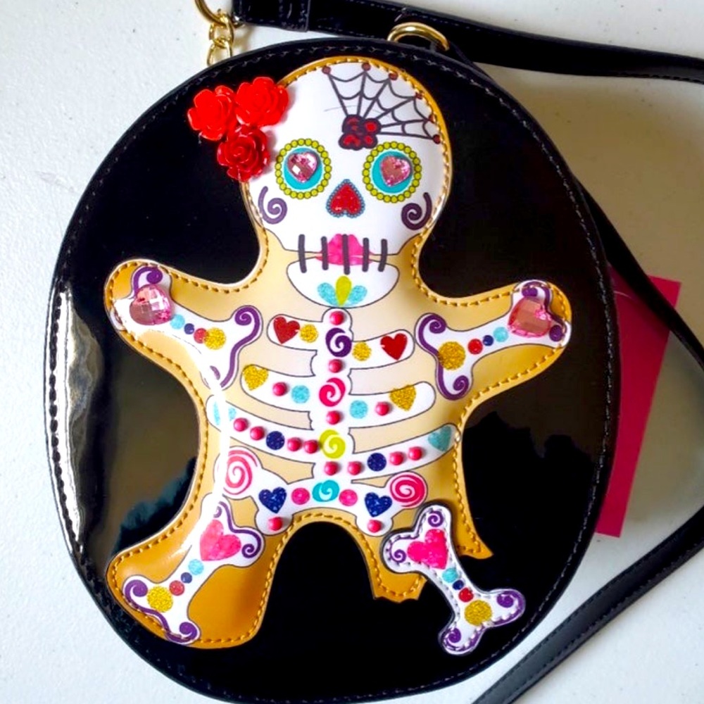 New Betsey Johnson GINGERBREAD BONES CROSSBODY BLACK MULTI - Picture 2 of 9